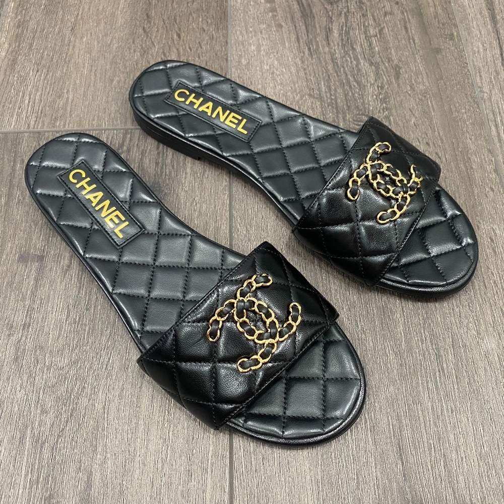 2023 CHANEL GOLD CHAIN CC LOGO BLACK LEATHER FLAT SHOES SLIDES MULES 38 - Picture 5 of 16